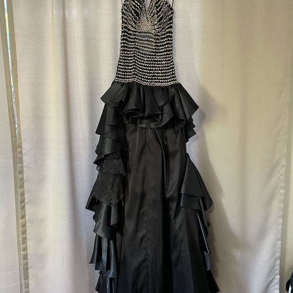 BLACK FRIDAY SALE! MAKE AN OFFER - Picture 1 of 3